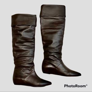 Pour La Victoire NIB-OTK Hidden Wedge Boots 6 1/2